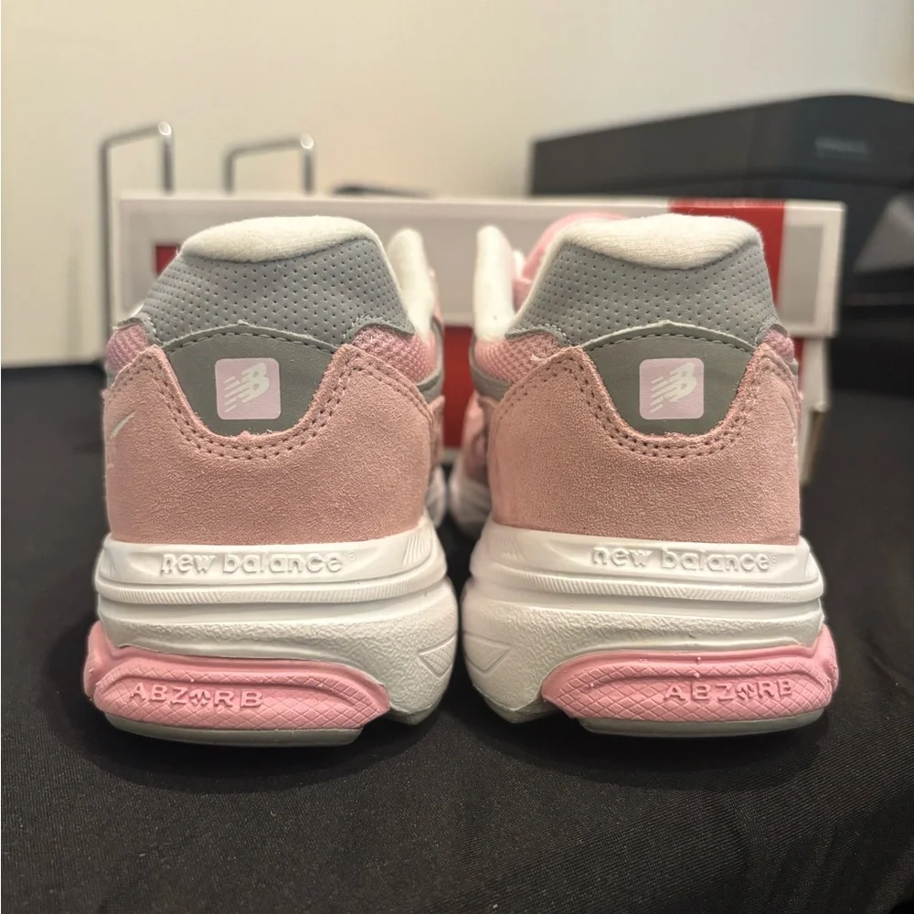 New Balance Kids 990 Pink and Gray Running Shoes (rare) KJ990PGG Size 5.5 - Picture 5 of 6